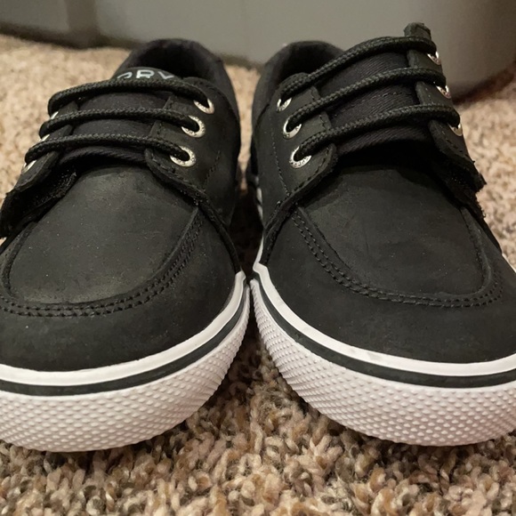 Like new size 11 boys Sperry casual shoes - Picture 3 of 7
